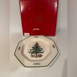 Nikko Christmastime First Edition in the Nikko 1993 Collector Plate Japan